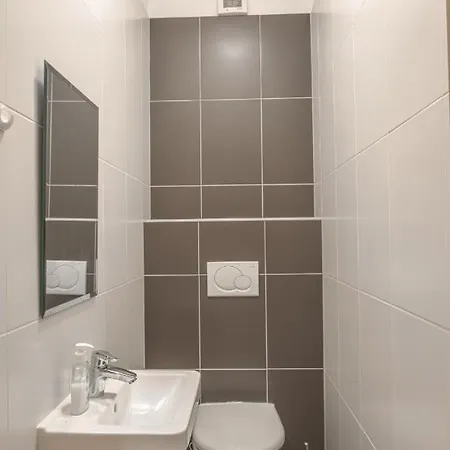 شقة Ac Apartman B8