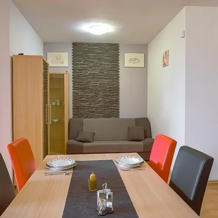 Ac Apartman B8 *