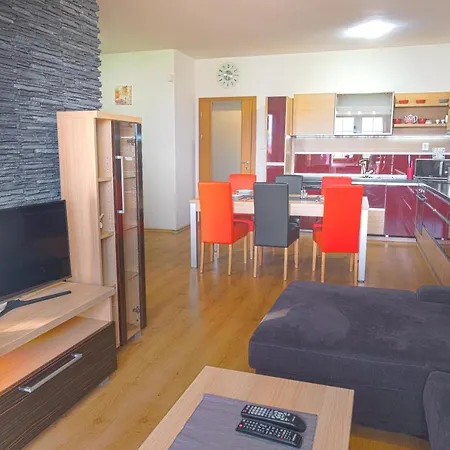 شقة Ac Apartman B8 *